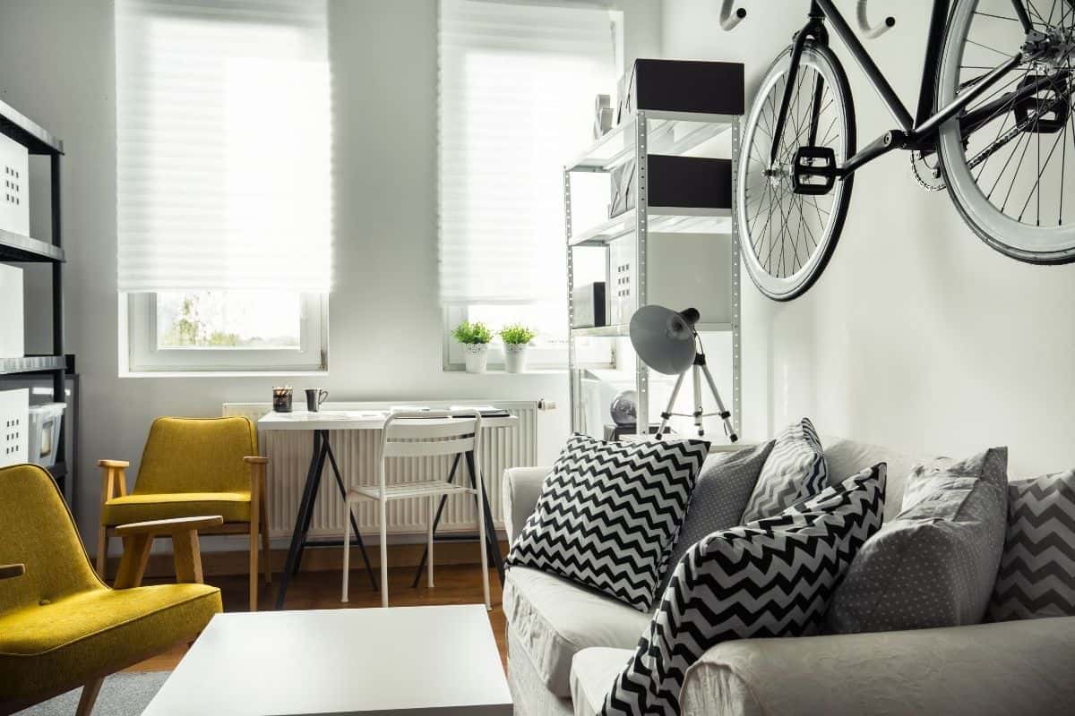 9 Signs You Have Too Much Stuff and Not Enough Space - The Simplicity Habit