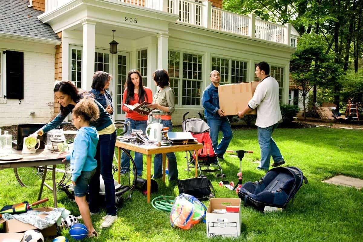 Garage Sale Tips: The Ultimate Guide to a Successful Garage Sale