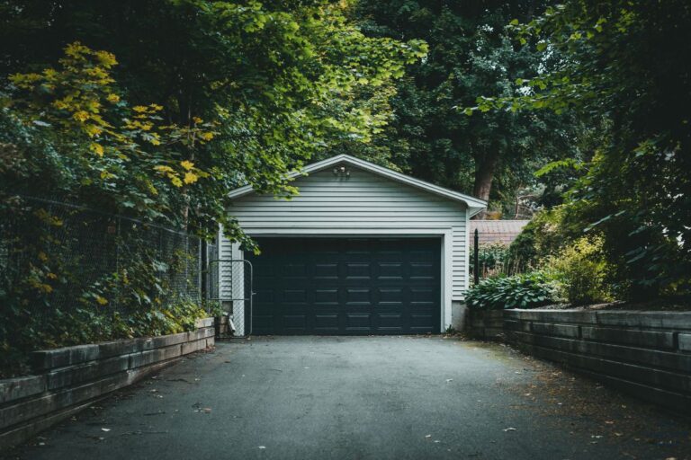 6 Helpful Areas to Declutter for a More Thorough Spring Cleaning
