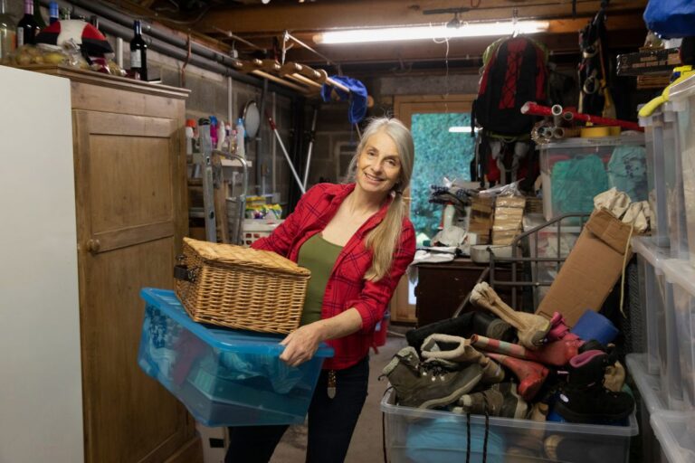 What the ‘Lessting’ Decluttering Method Is & How to Use It In Your Home