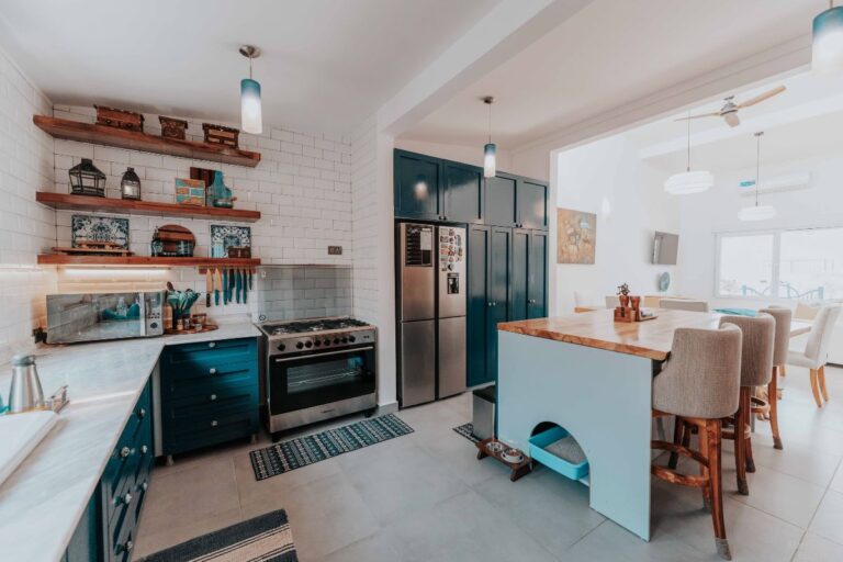 7 Easy Steps to Clear, Store, and Style a Full Home
