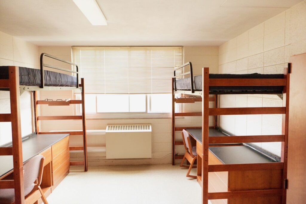 start decluttering before moving to college